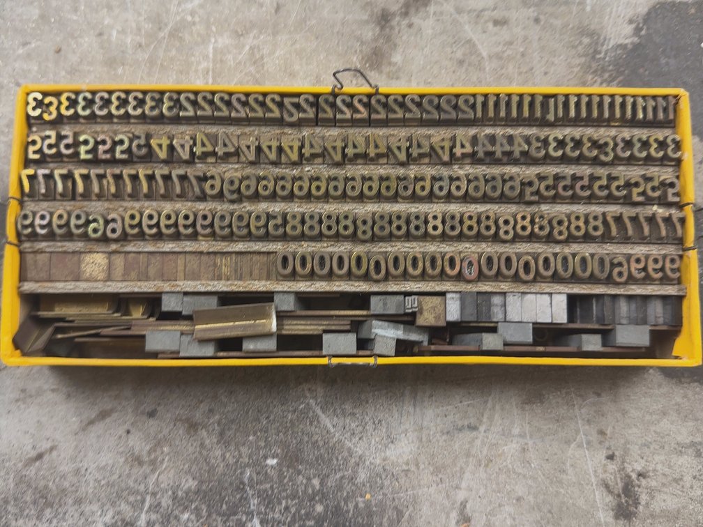 24 Pt Brass Type Numbers