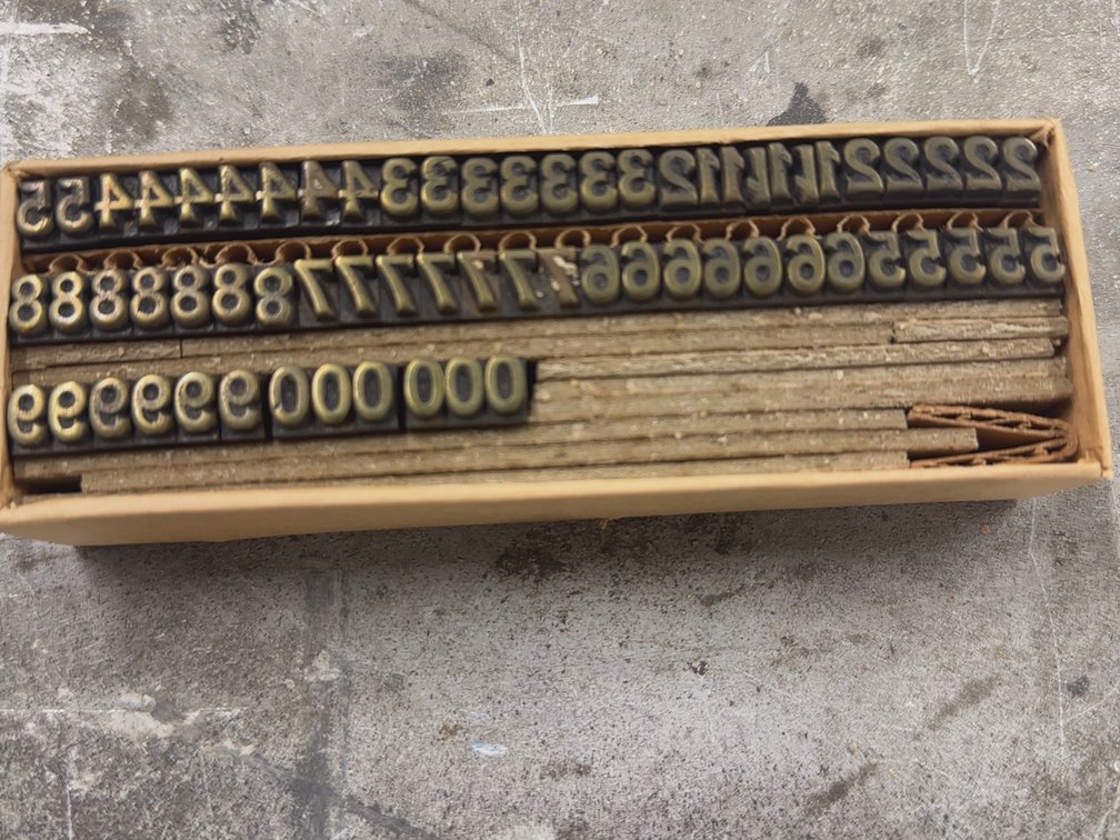 24 Pt Brass Type Numbers