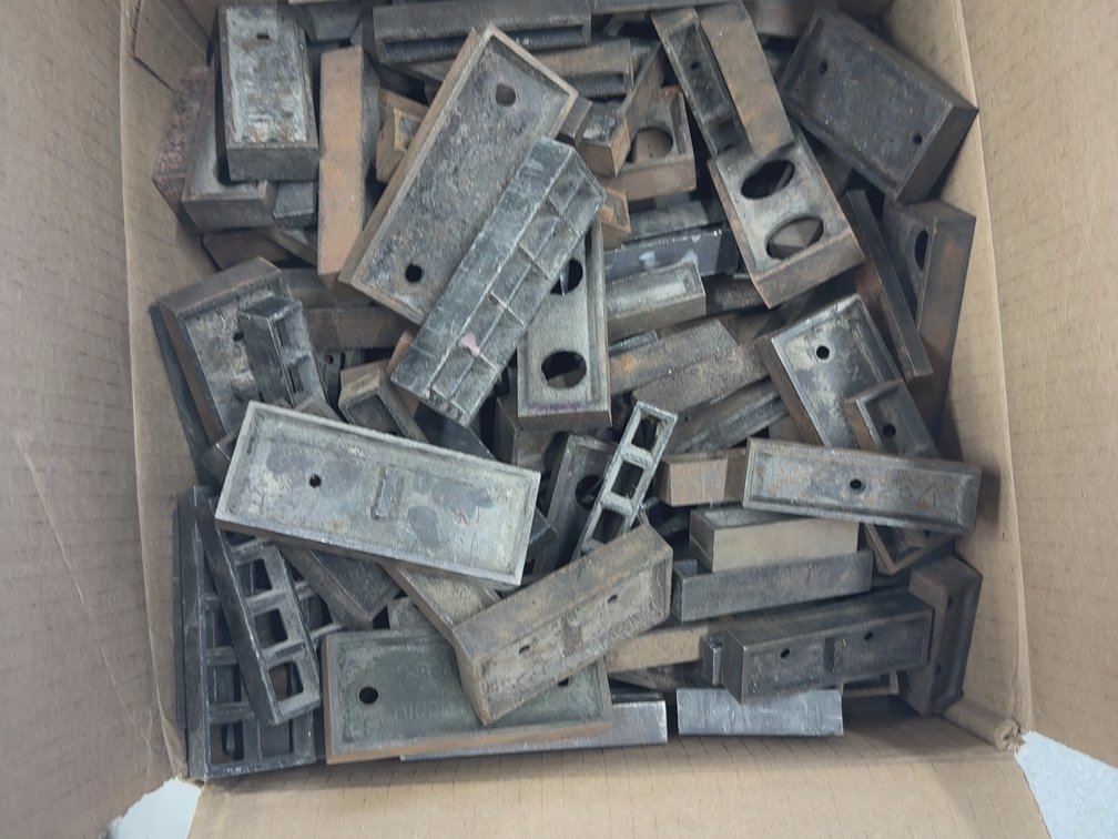 18 Lbs Metal Letterpress Furniture