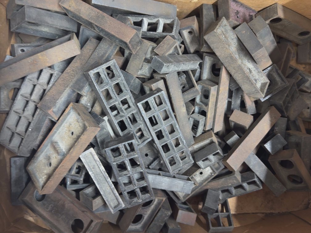 18 Lbs Metal Letterpress Furniture