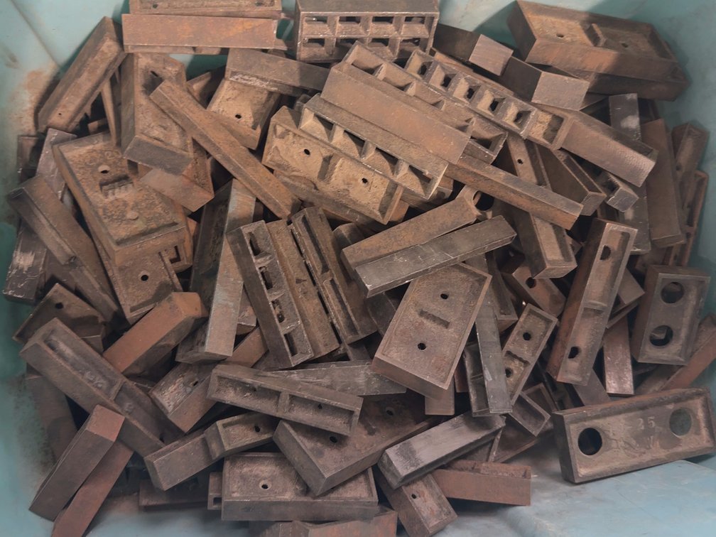 18 Lbs Metal Letterpress Furniture