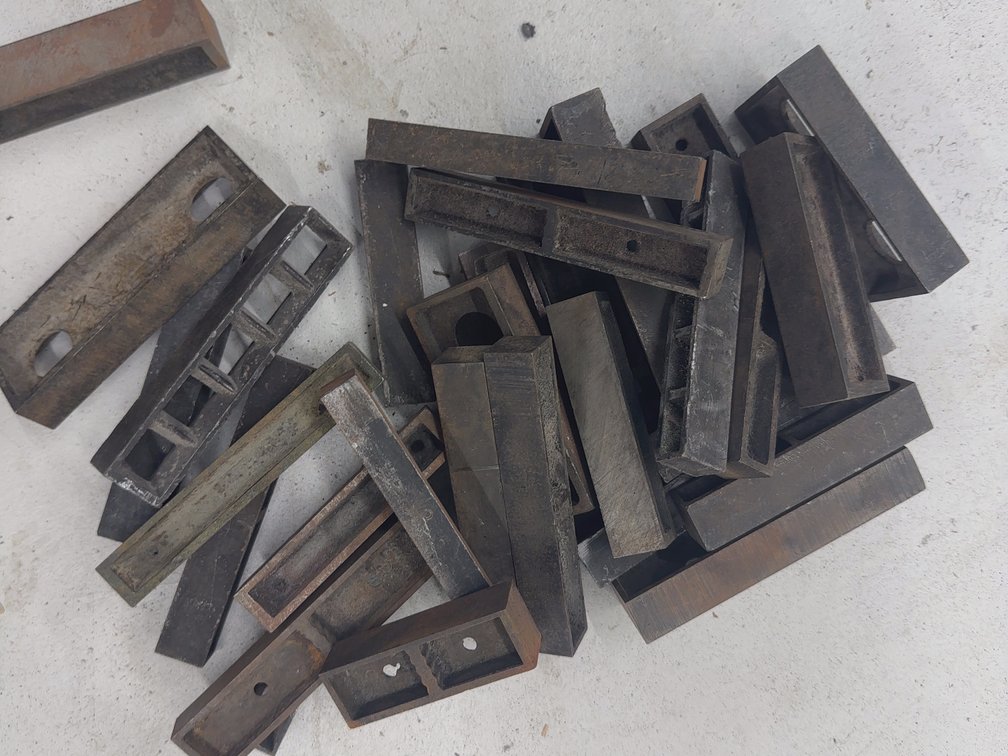 4 Lbs Metal Letterpress Furniture
