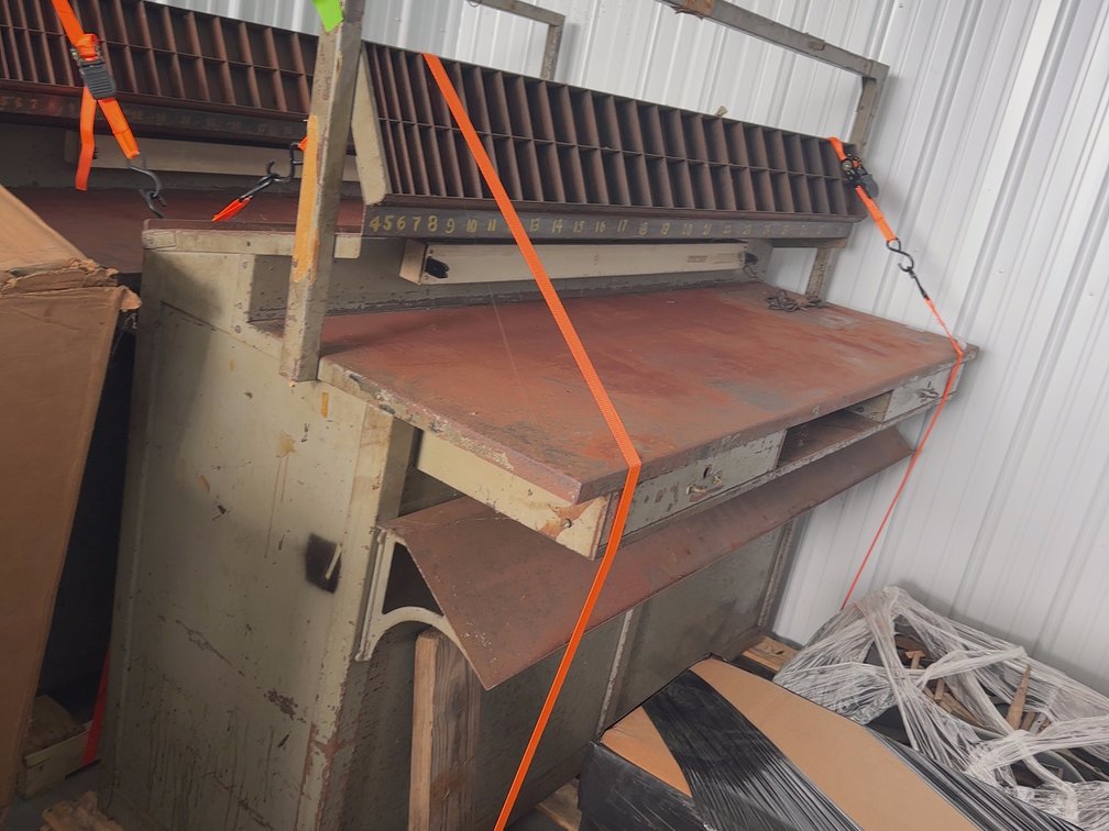 Metal Keystone Double Type Cabinet