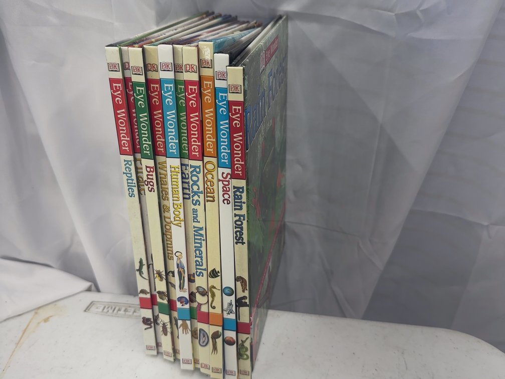 10 Eye Wonder Books