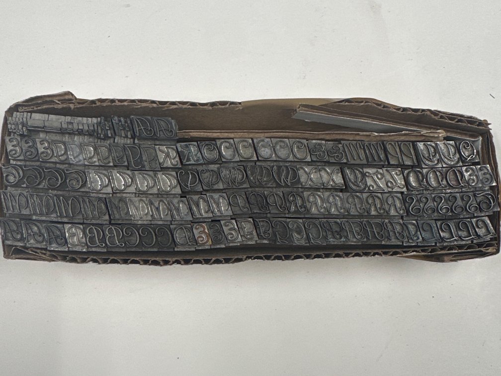 18 Pt Wedding Text Lead Type