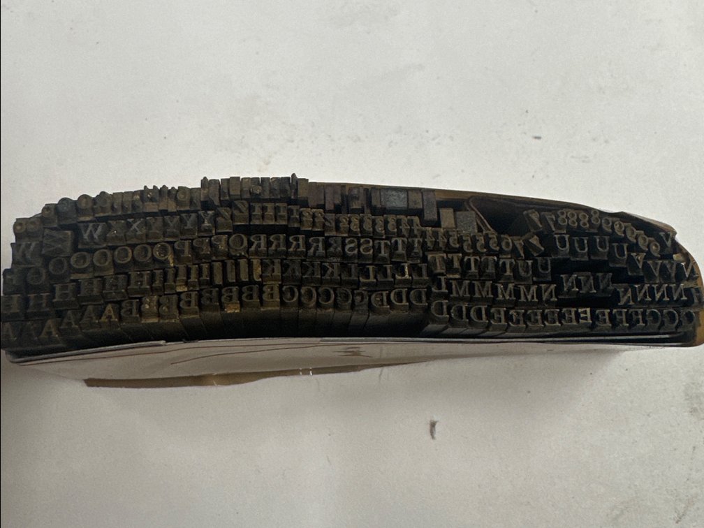 6 Pt Brass Type