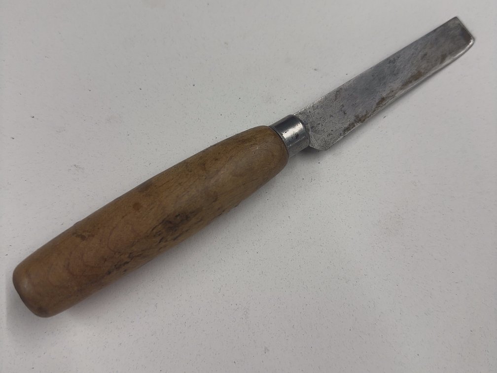 Skiving Knife
