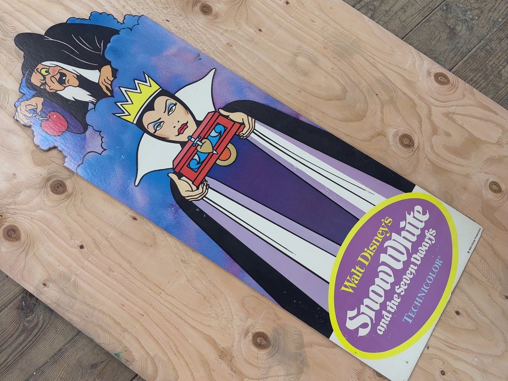 Snow White Cutout