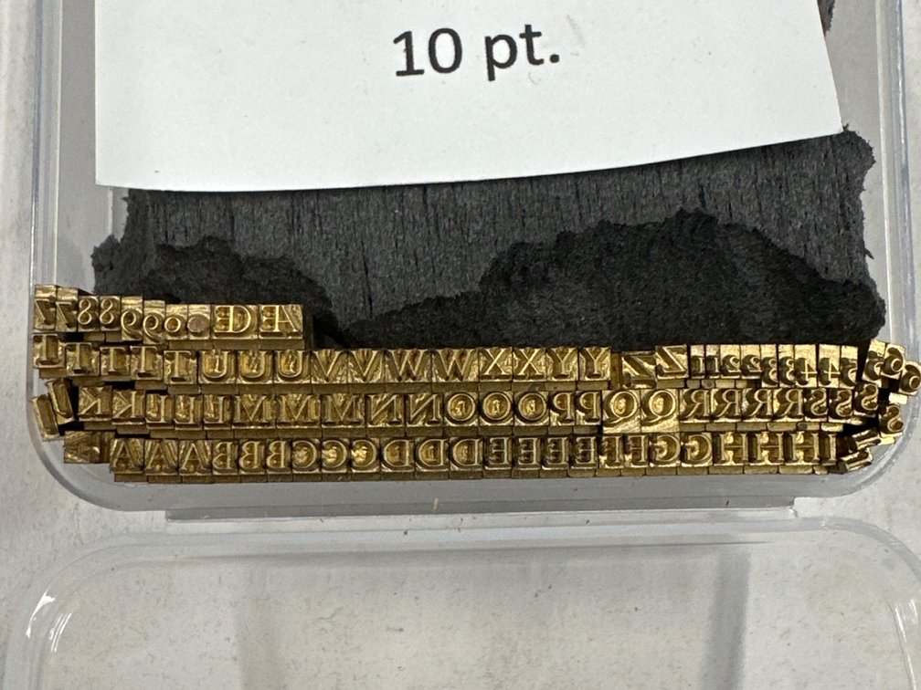 10 Pt Centaur Brass Type