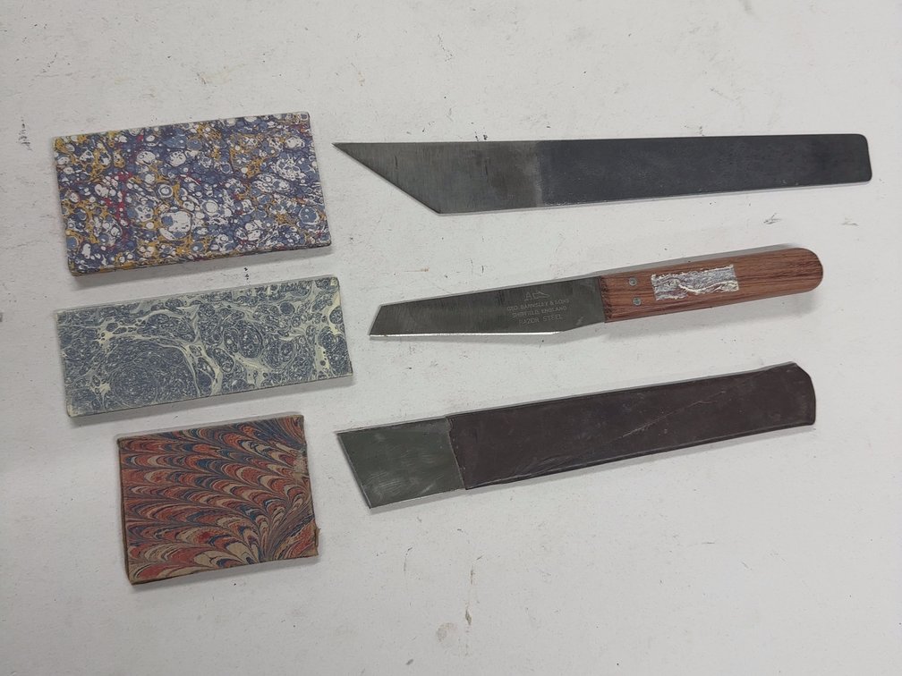 3 Knives