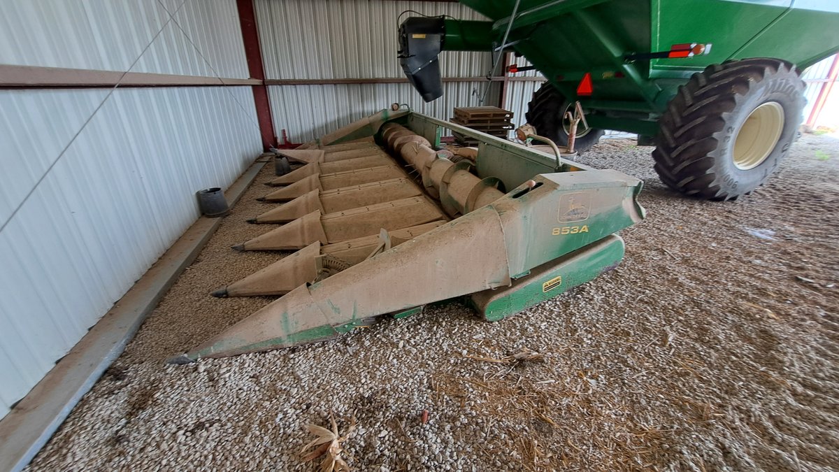 John Deere 853A Row Crop Header