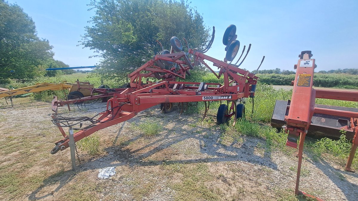 Case IH 5800  Chisel