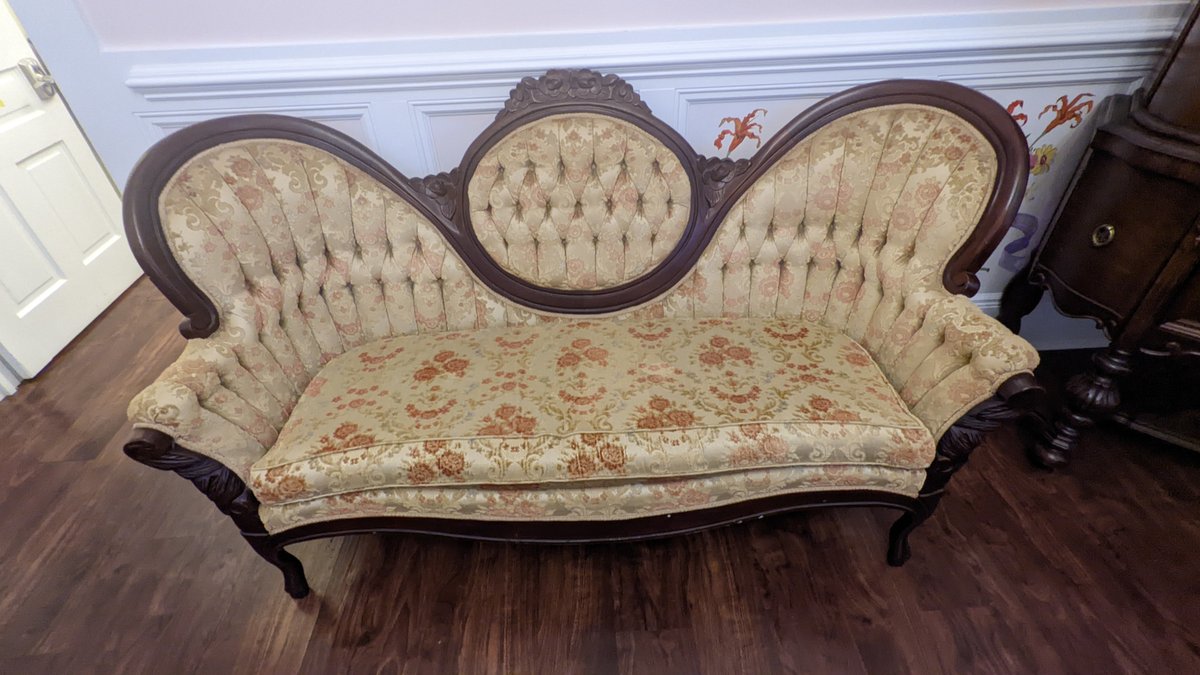 Antique Sofa Set