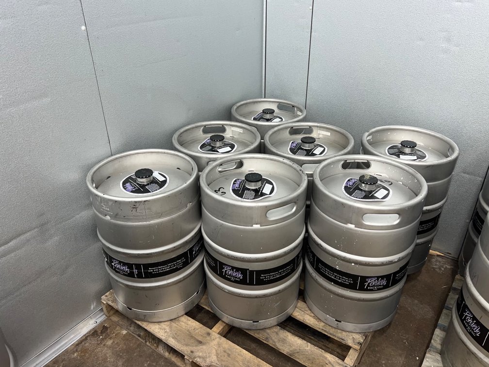 **WITHDRAWN** (7) Used 1/2bbl G4 Kegs