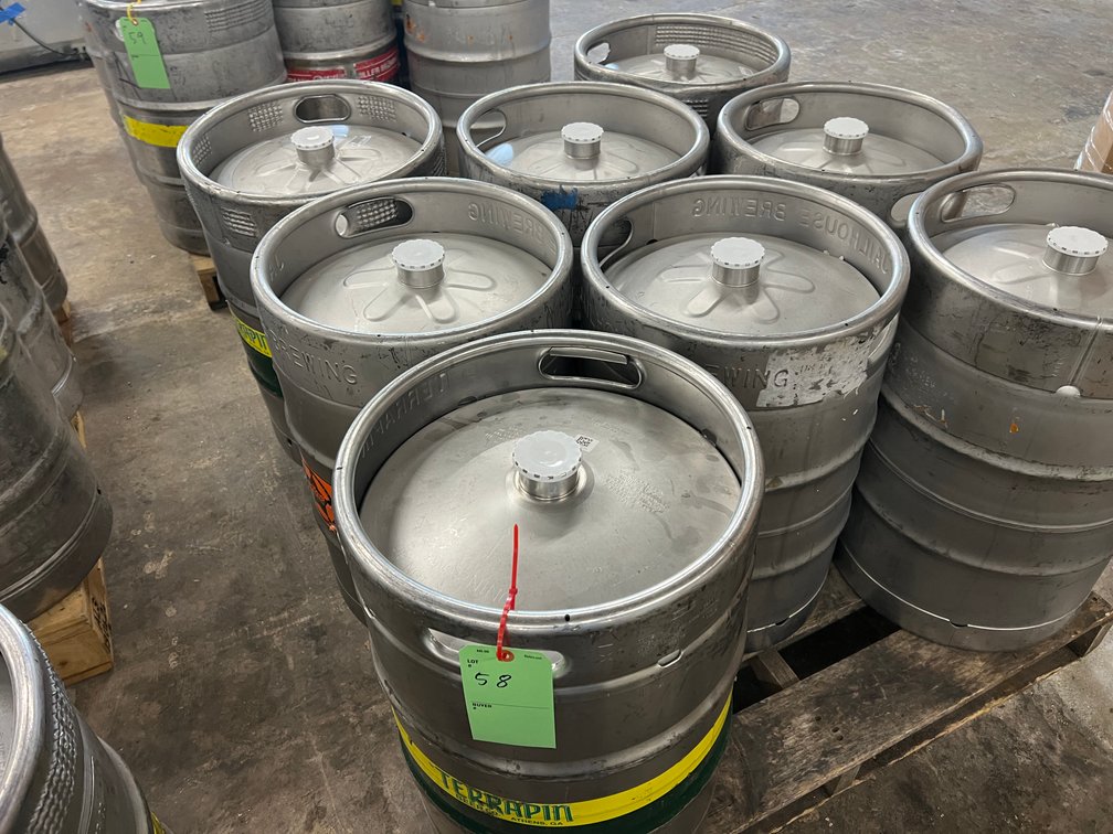 (8) 1/2bbl Kegs