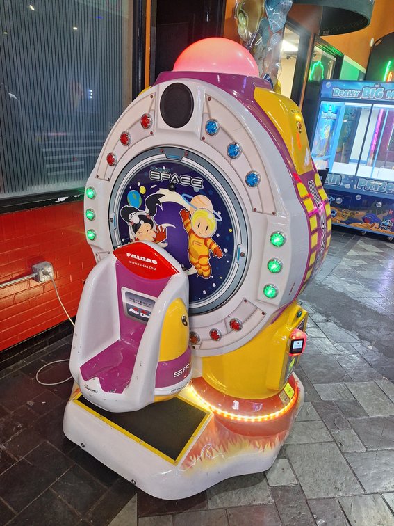 FALGAS - Flight Space Amusement Park Ride
