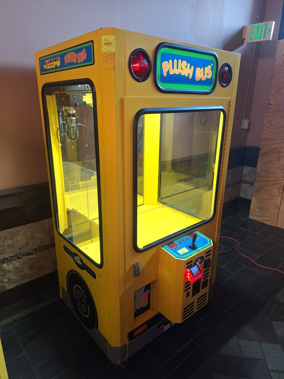 ICE - Plush Bus Crane Game