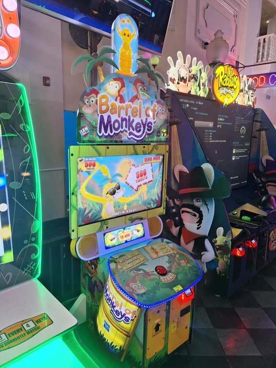 RAW THRILLS INC. - Barrel of Monkeys Arcade Game