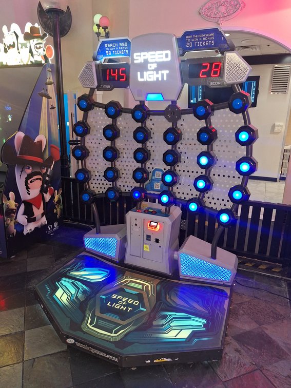 LAI GAMES - Speed of Light Arcade Game