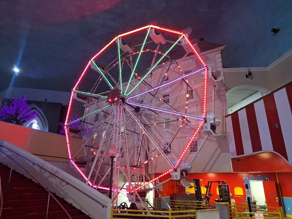 ELI BRIDGE COMPANY - BIG ELI WHEEL - Fully Lighted 12 Car Cable Drive Ferris Wheel Amusement Ride