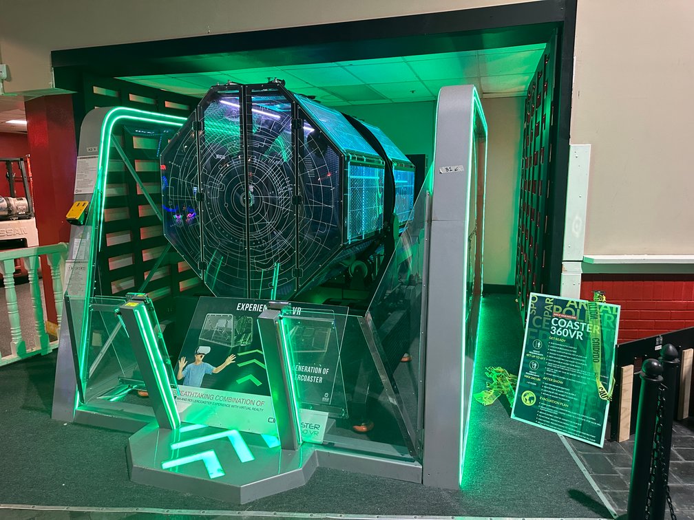 AMEGA ENTERTAINMENT Cinecoaster 360 VR Rollercoaster Simulator