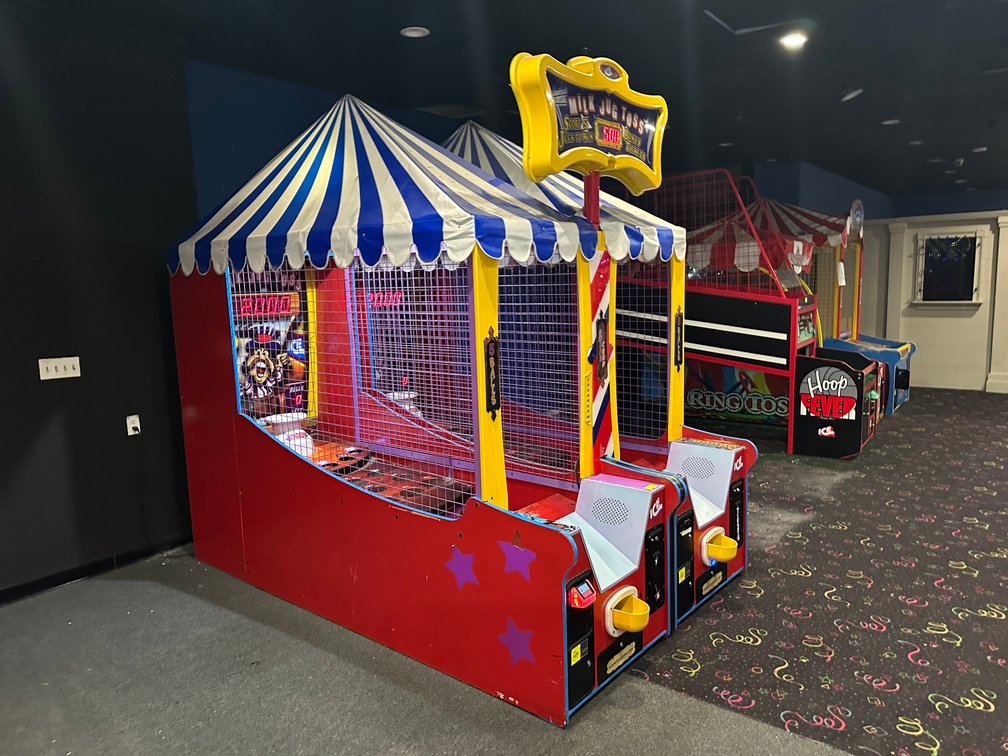 ICE, INC. - Milk Jug Toss Arcade Game