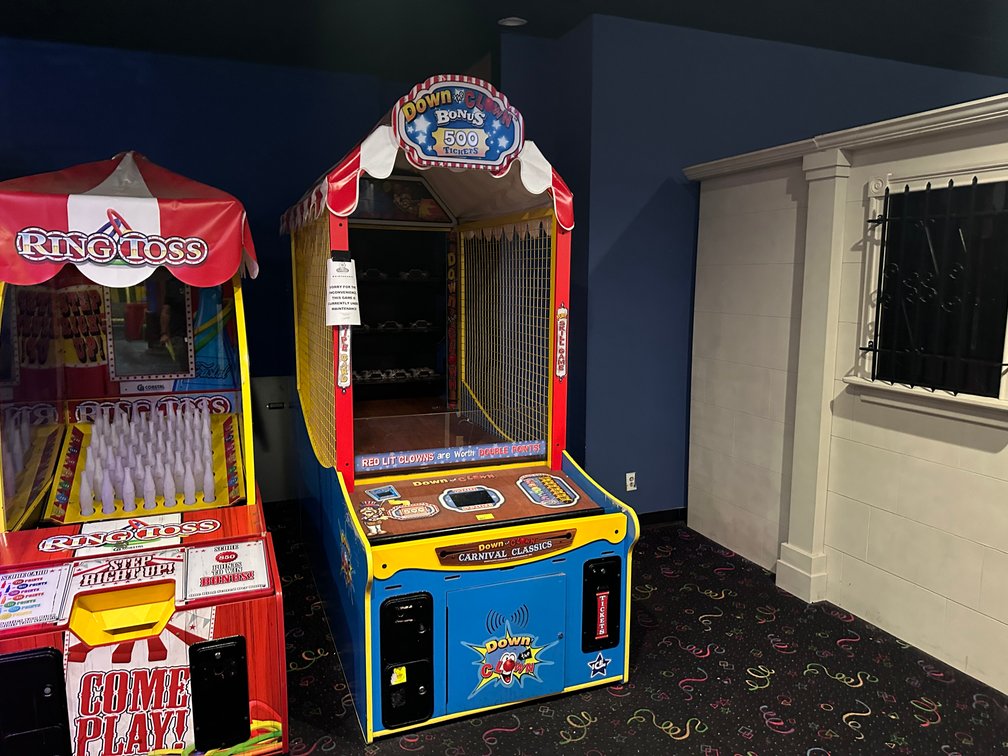 ICE, INC. - Down the Clown Arcade Game