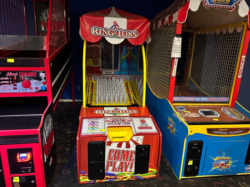 COASTAL AMUSEMENTS, INC. - Ring Toss Arcade Game