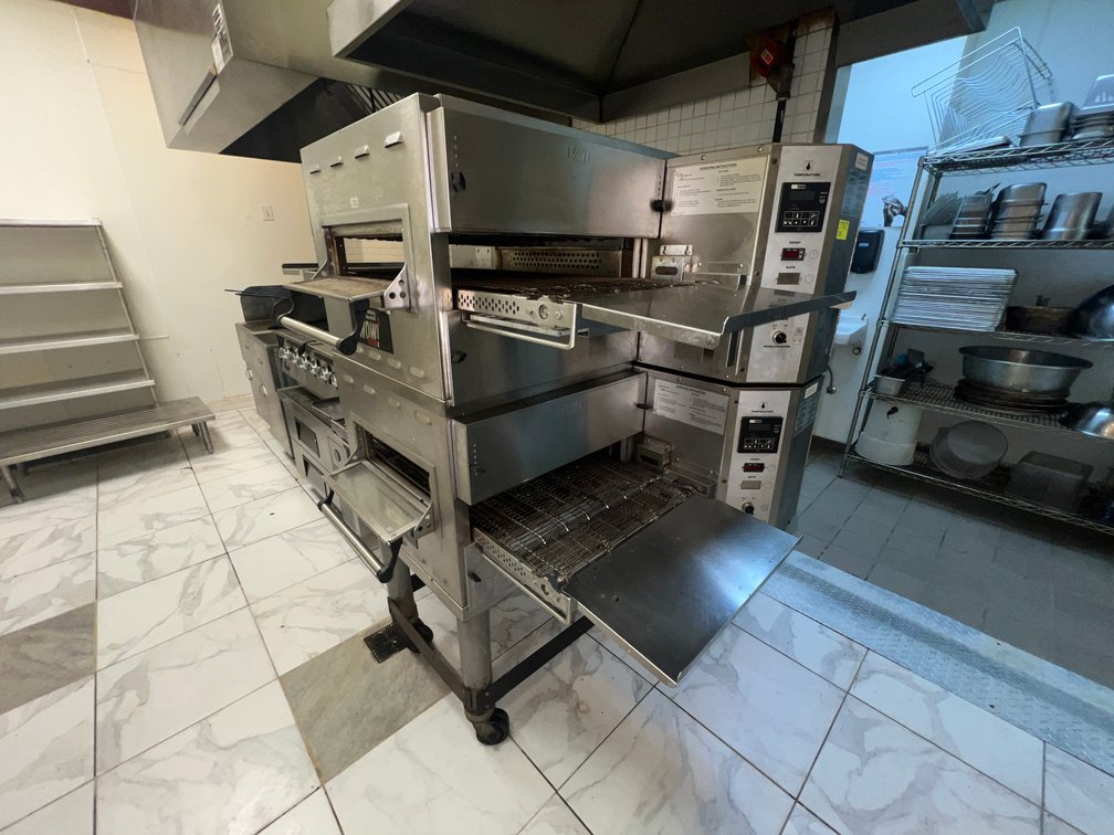 MIDDLEBY MARSHALL Electric Double-Deck Conveyor Pizza Oven