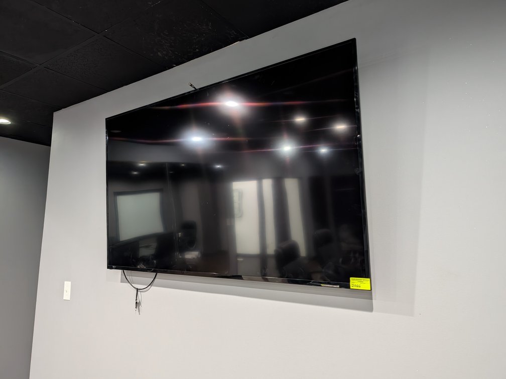 VIZIO 70in Class 