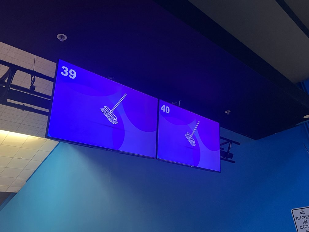 Group 5B: (8) 50" Samsung LED Monitors on Truss Lanes 33 - 40