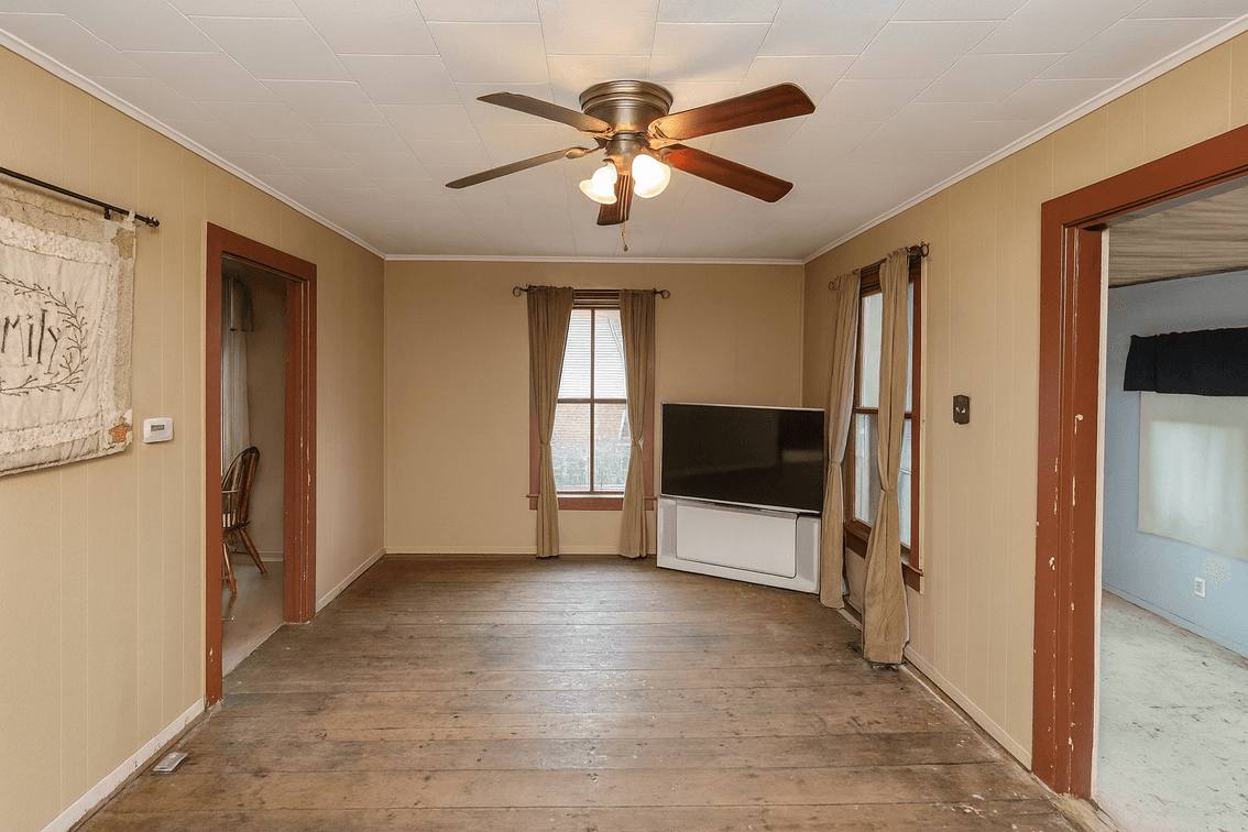 Image for 1135 S Pear St, Havana, IL 62644 (Mason County)