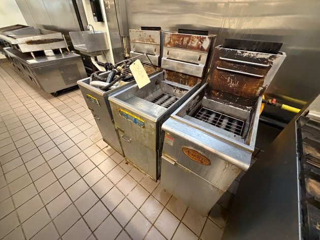 Image for (3) Double Basket Fryers