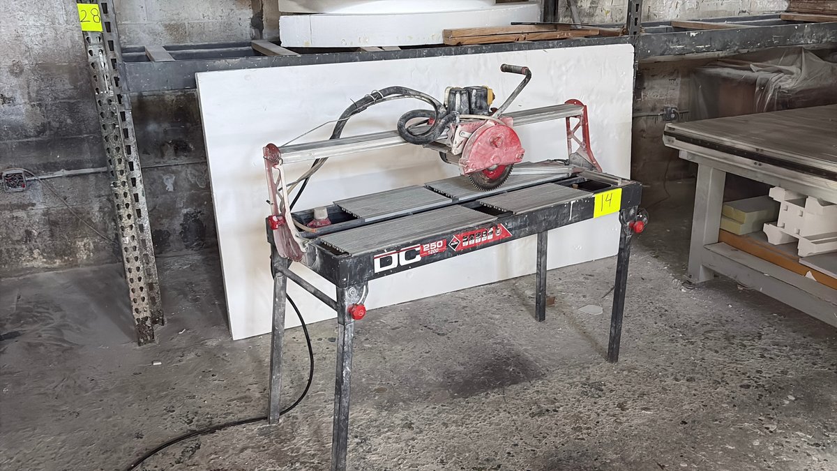 RUBI DC-250 1200 Professional Wet Tile Saw