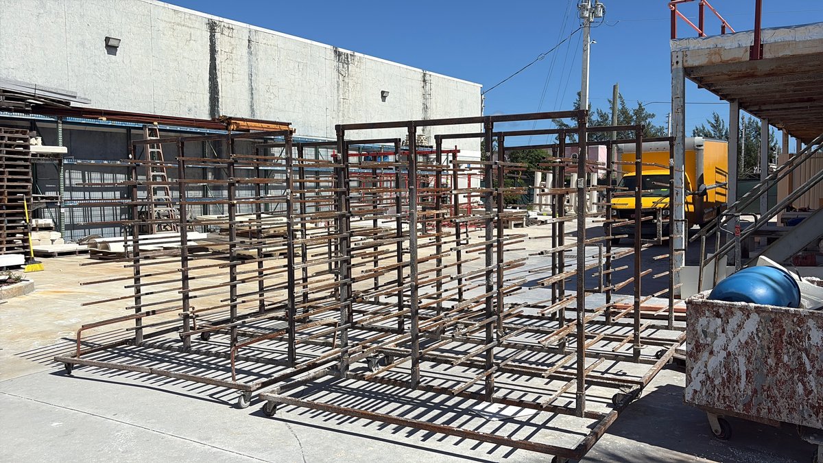 Heavy-Duty Industrial Rolling Racks