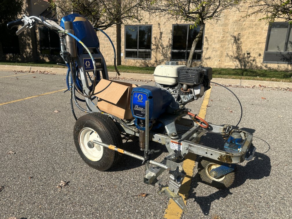 GRACO 3900 Line Lazer IV - Line Striping System for Asphalt / Pavement Repair (Needs Repair - Parts Included)