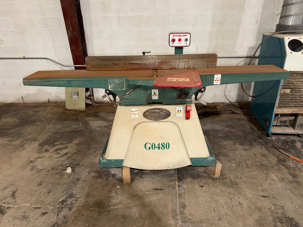 GRIZZLY G0480 Extreme Series Stationary Jointer w/ Spiral Cutterhead