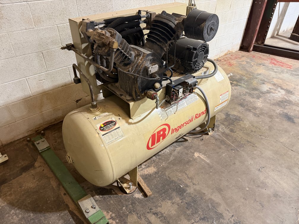 Air Compressor - INGERSOLL RAND Air Compressor