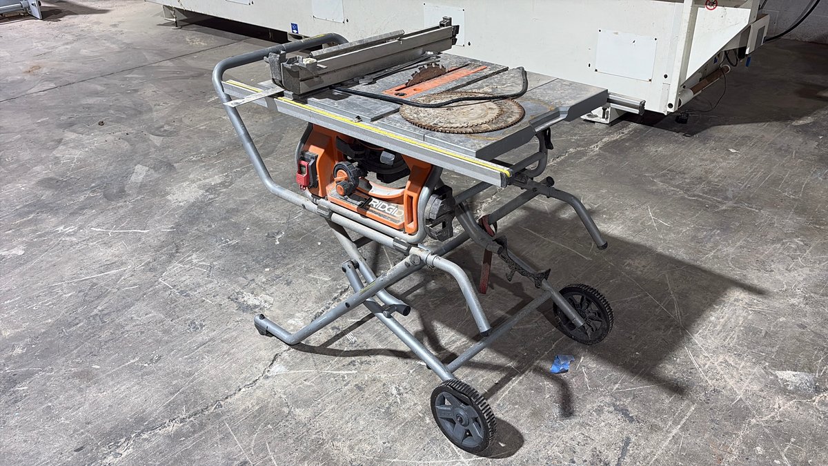 RIGID Table Saw and Stand