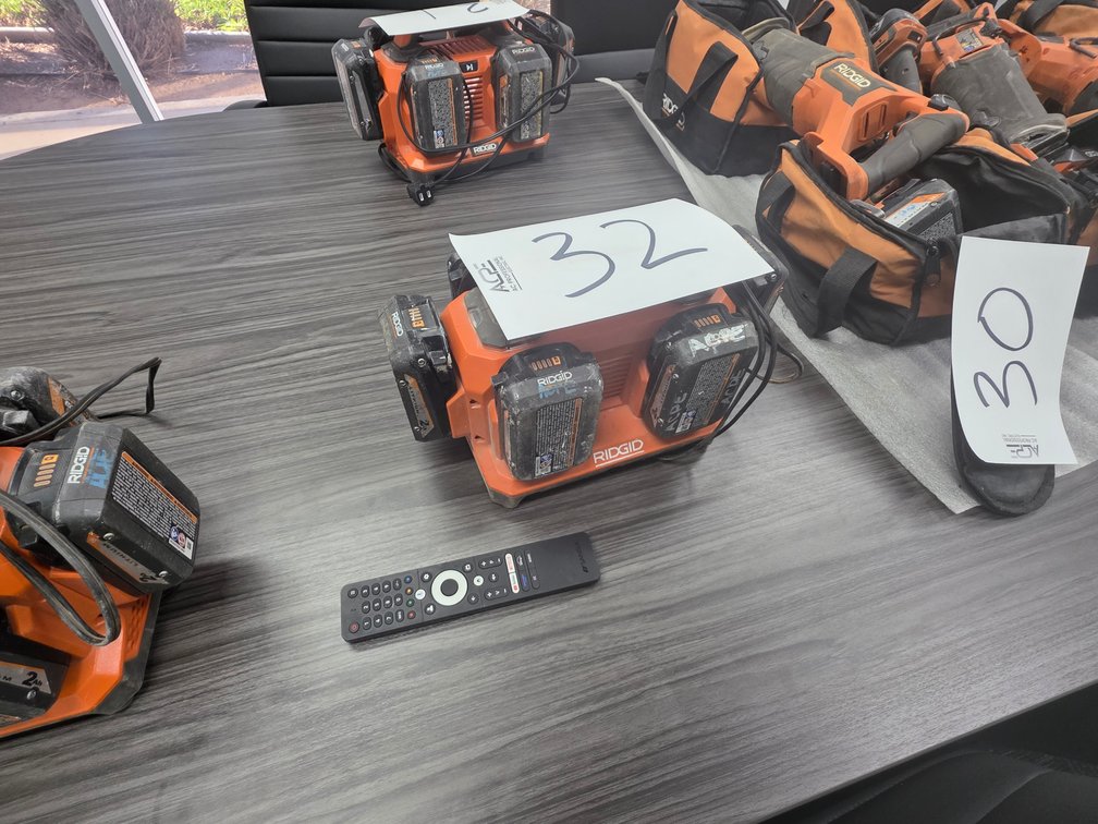 RIDGID 18V 6-Port Sequential Charger