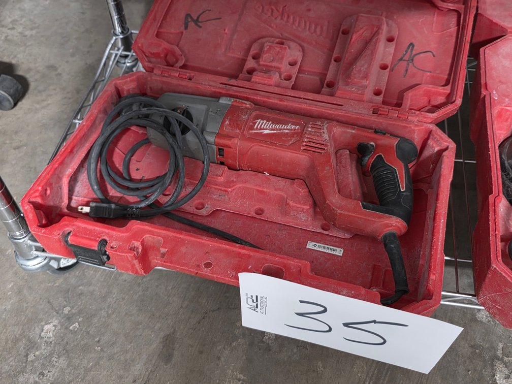 Milwaukee 1” SDS Plus D-Handle Rotary Hammer Kit