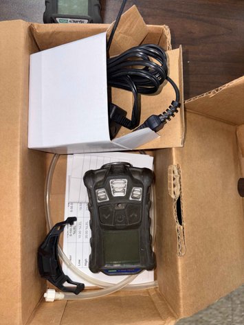Image for MSA ALTAIR 4XR with Charger