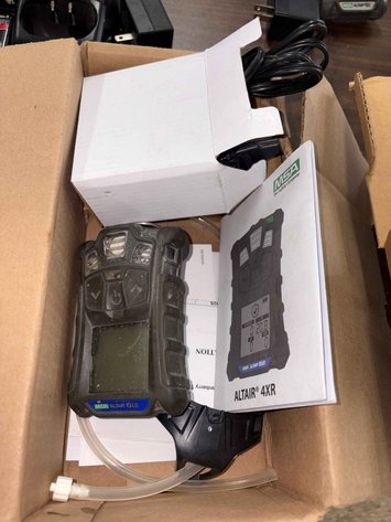 Image for MSA ALTAIR 4XR with Charger