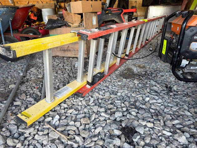 Image for WERNER GlideSafe 28ft Extension Ladder