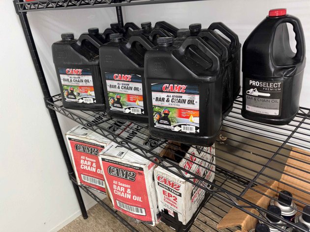 Image for (9) CAM2 & (1) PRO-SELECT 1-Gallon Bar & Chain Oil Jugs