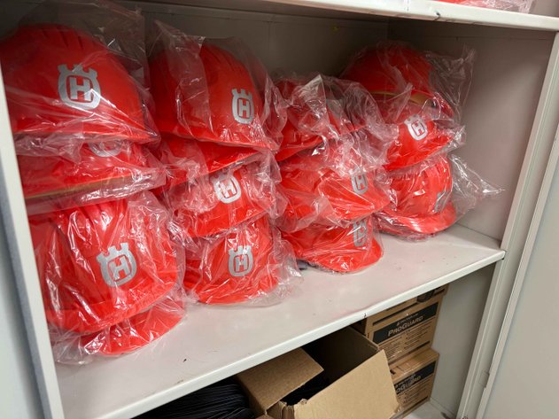 Image for (14) HUSQVARNA Orange Hard Hats