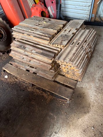 Image for Heavy-Equipment Track Shoes / Grouser Pads