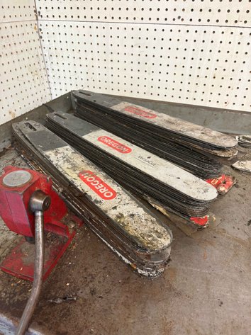 Image for Chainsaw Guide Bars w/ OREGON VersaCut (.325 Pitch / .050 Gauge)