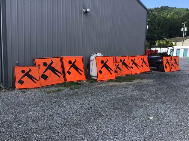 Image for (12) Flagger Signs