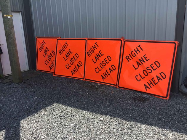 Image for (4) Right Lane Closed Ahead/ (4) Merge Right Signs